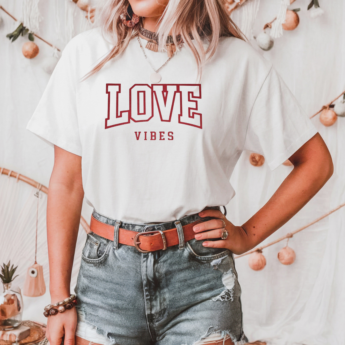 Love vibes red