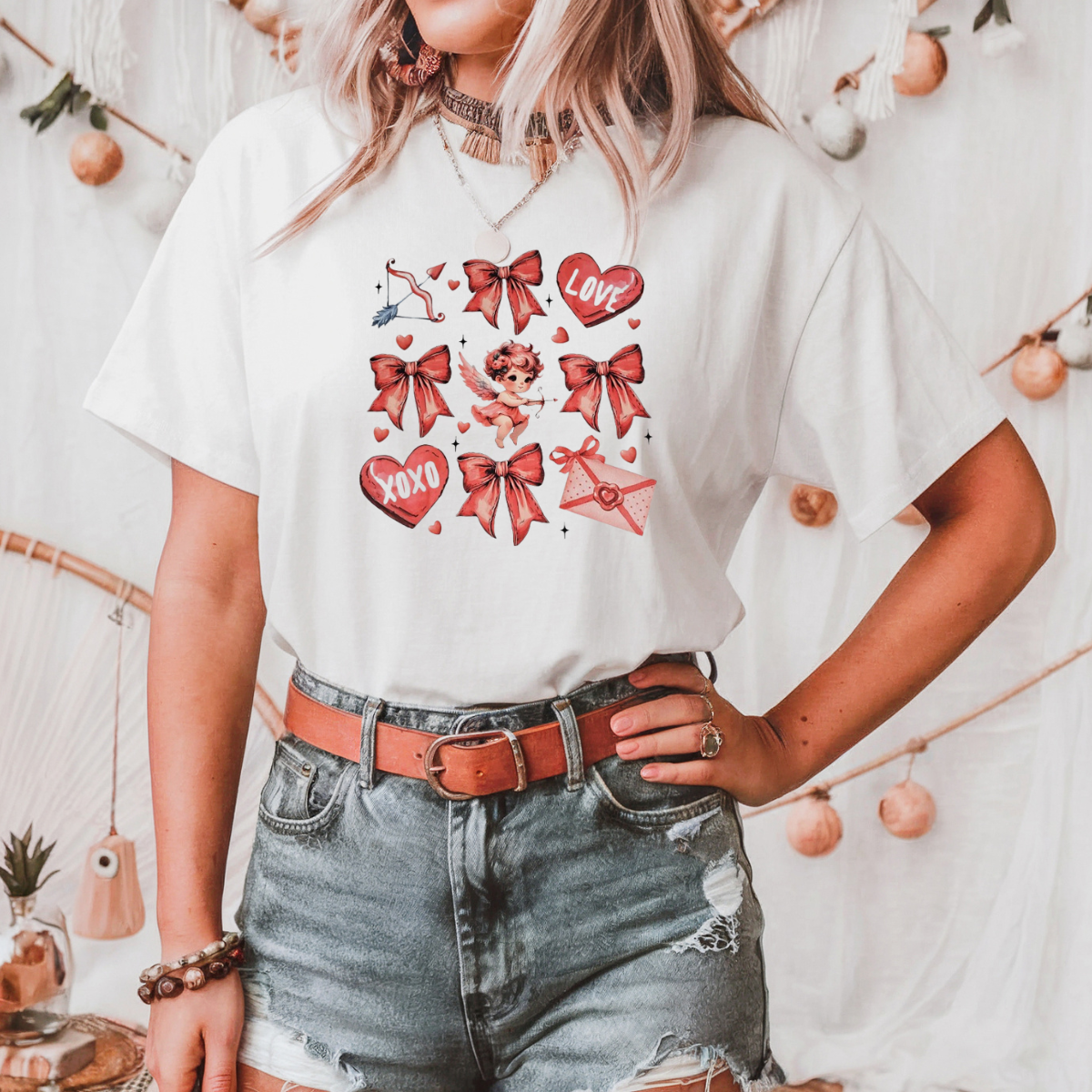 Cupid with bows