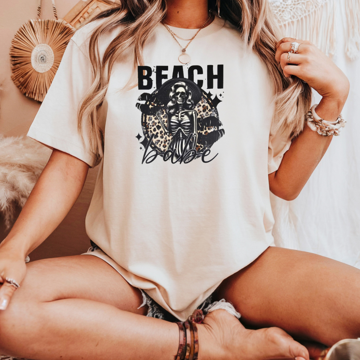 Beach babe skeleton