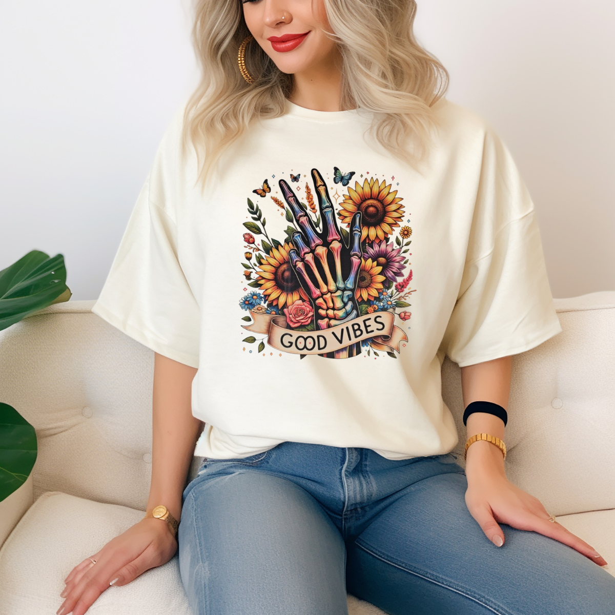 Good vibes skel hand